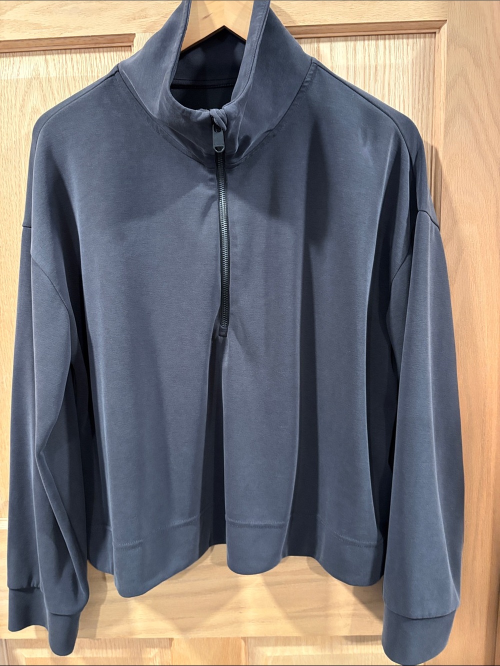 Athleta Seasoft 1/4 zip  size Xl